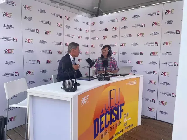 Interview d'un dirigeant sur le plateau radio du salon La REF, Mouvement des Entreprises de France.